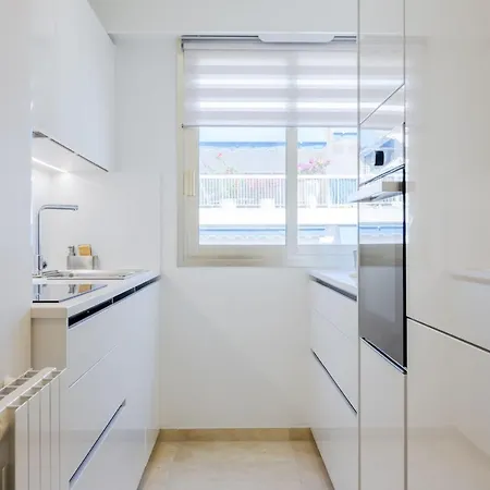 Stylish 1-bedroom Close To Beaches 아파트 *