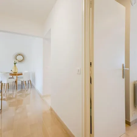 Stylish 1-bedroom Close To Beaches 아파트 *